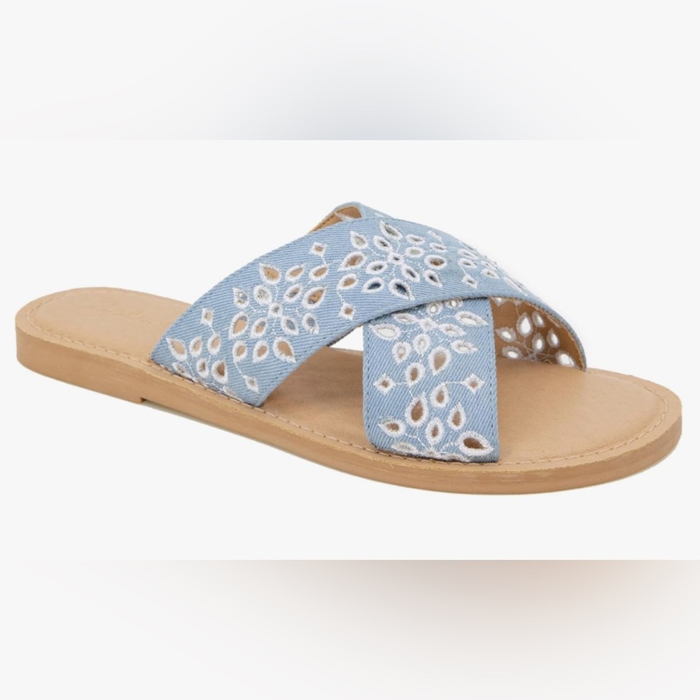 Splendid Salvia Embroidered Eyelet Slides. Size 7.5